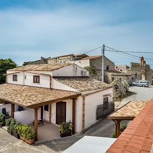 Casa Saraceno , Castellammare del Golfo Italia